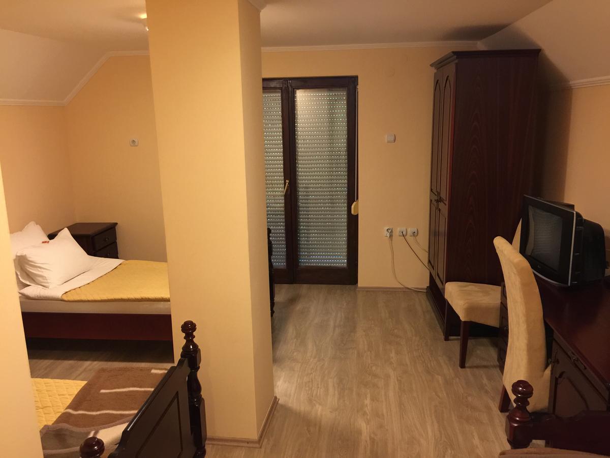 Bed & Breakfast Karavan Raška Exterior foto